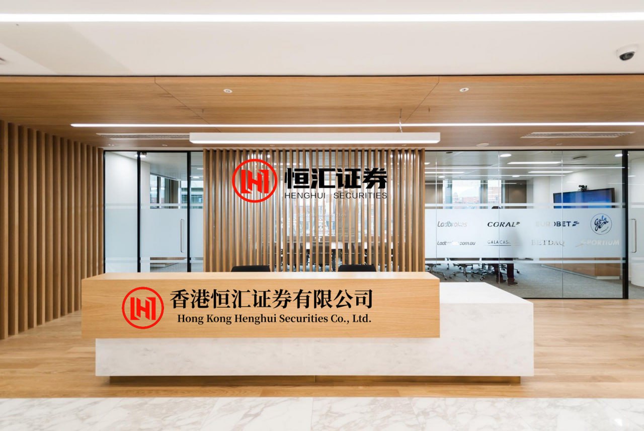 高升网 纳指科技股指数收跌超0.9%脱离历史最高位，半导体指数跌超1.2%，费城银行指数创逾三个月新低